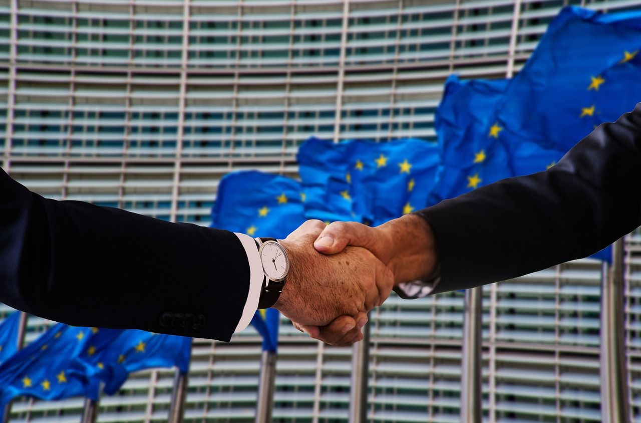 découvrez les clés d'une négociation réussie : stratégies, conseils pratiques et techniques éprouvées pour atteindre vos objectifs, instaurer la confiance et conclure des accords avantageux.